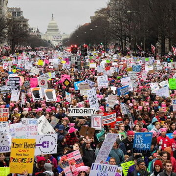 S_DCWomensMarchPackedStreet